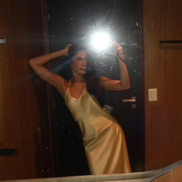 TOQUE DE SEDA AMARELO